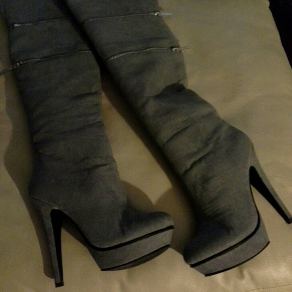 Boots - Picture 1 of 3